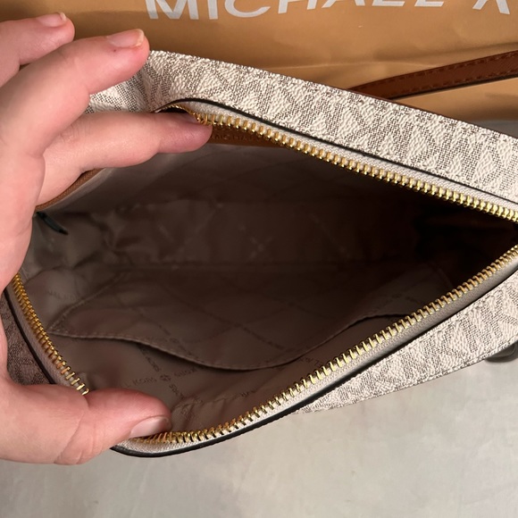 Brand New Michael Kors Purse and Wallet - Picture 3 of 4